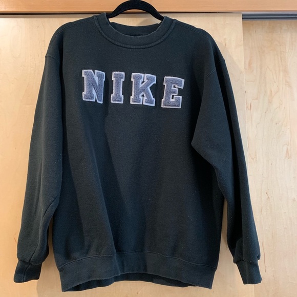 nike vintage crew sweatshirt